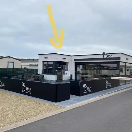 مكان تخييم Camping Oasis Middelkerke 2-slpk Caravan 'new Tropical'